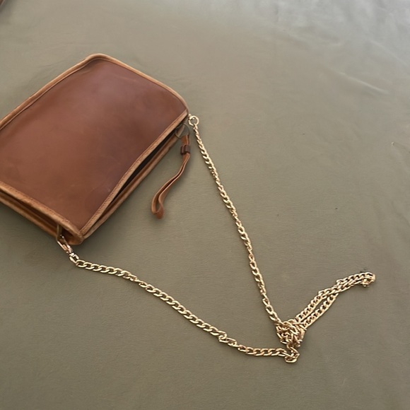 COACH  vintage authentic Leather caramel tone crossbody BAG - Picture 8 of 15